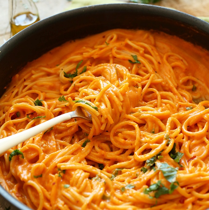 Spaghetti in roter Paprikasauce – 1k Rezepte