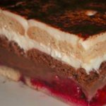 Erdbeerkuchen ohne Backen – besser als Erdbeereis!