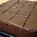 Oma Landgraf’s Nusskuchen (mit Rezept)