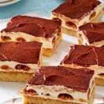 Saftiger Nuss – Joghurt – Gugelhupf