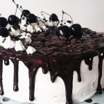 Heidelbeer-Eierlikör-Torte: Perfekt für Feiertage & Co