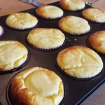 Low Carb Schokorolle mit Sahnefüllung