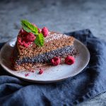 Wasser, Mehl und Öl. Ein Brot-Ersatz in wenigen Minuten.