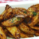 Schnelle Pizza mit einem Teig aus Naturjoghurt